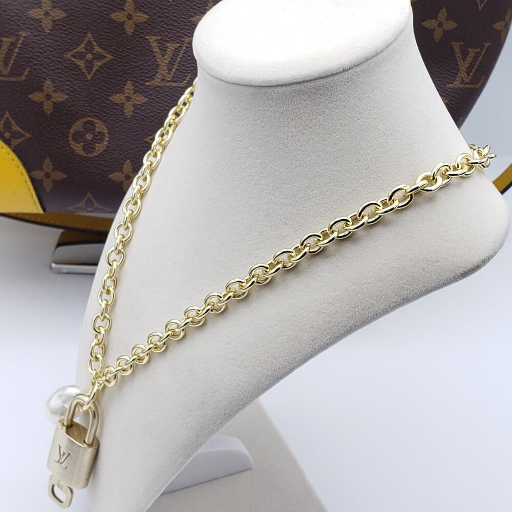 Authentic Louis Vuitton Gold Padlock w/unbranded 16k Gold Plated Stainless Steel - Picture 3 of 16